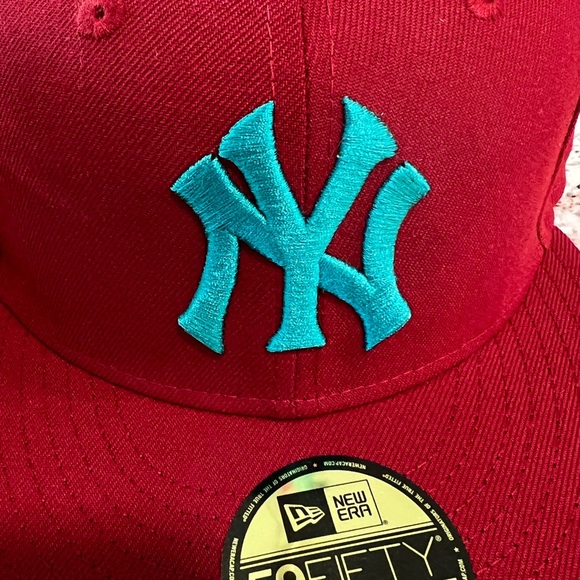 New Hat Club New Era New York Yankees “Horror Pack-JOKER” Size: 7 3/8 - Picture 7 of 7